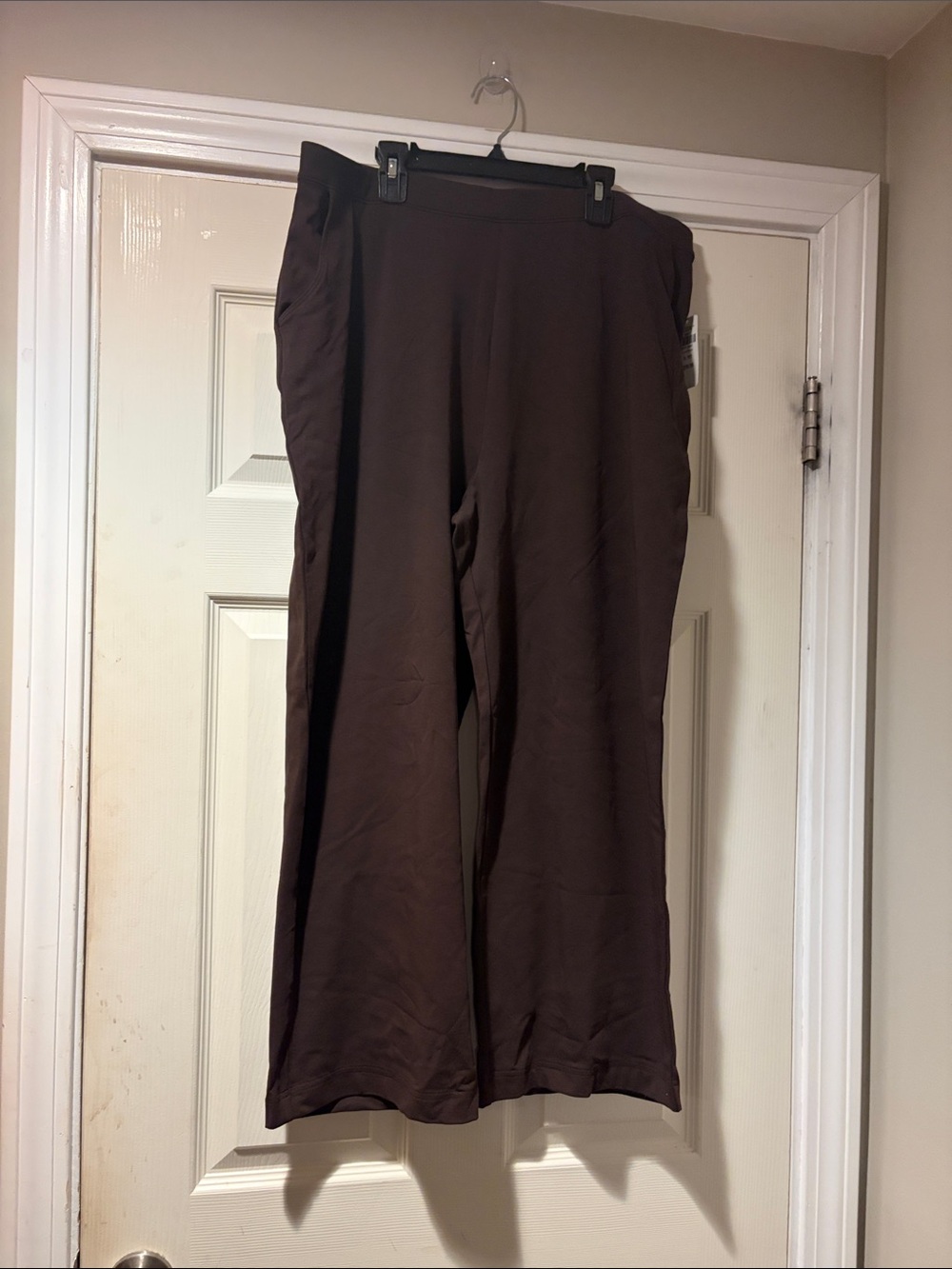 L.L. Bean Perfect Fit Straight Leg Pants in Dark Brown XLP